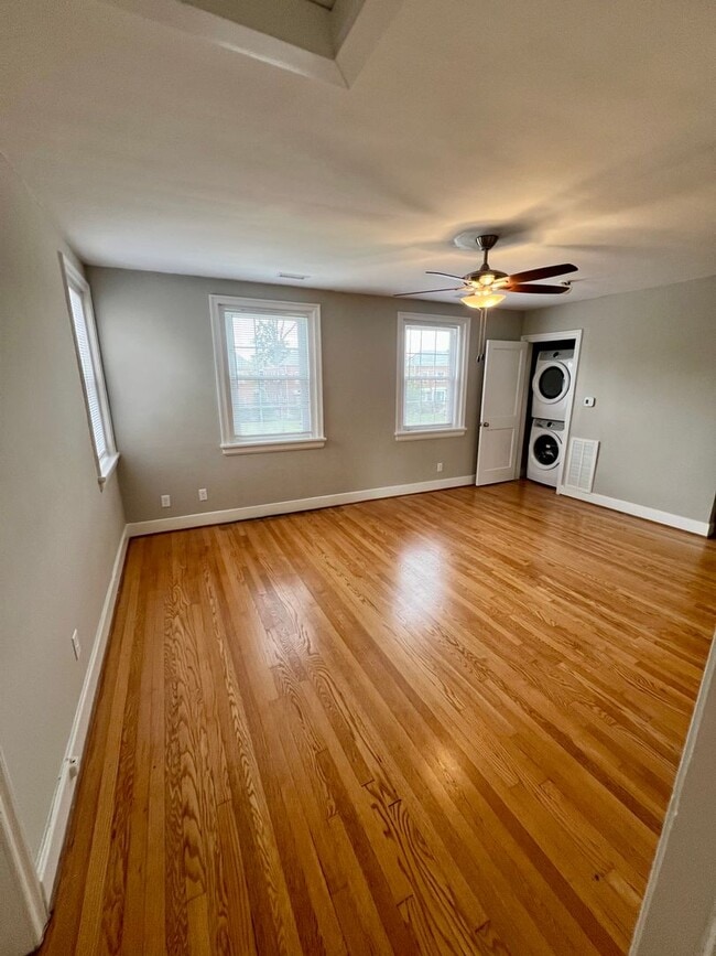 Photo - Huge 1 Bedroom Apartment, in the Near west...