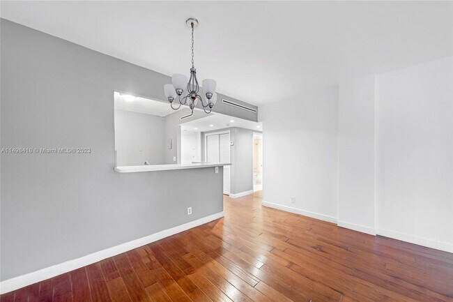 Building Photo - 1455 N Treasure Dr