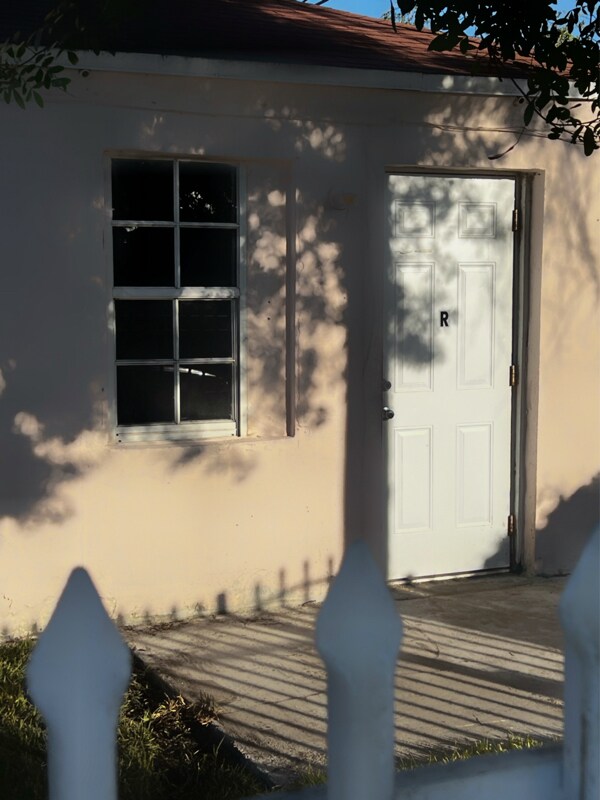 Primary Photo - 786 NW 75th St