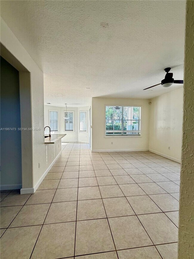 Foto del edificio - 16500 SW 37th St