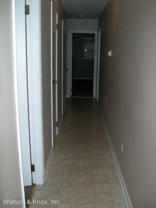 Building Photo - 3 br, 2 bath House - 121 S. Seymour Drive