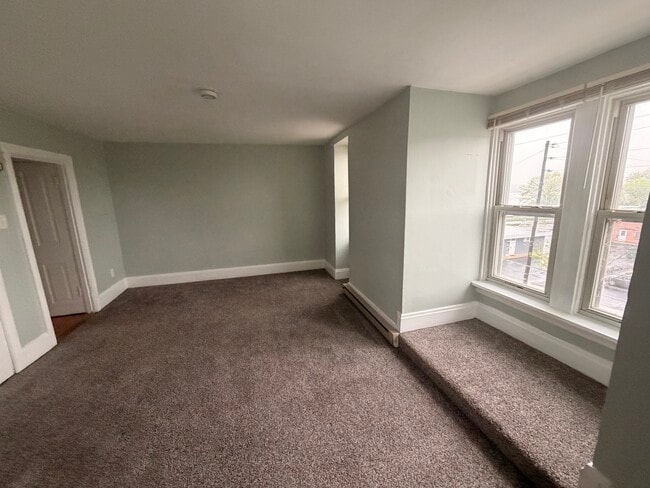 Front room / Living area View 1 - 117 Reily St