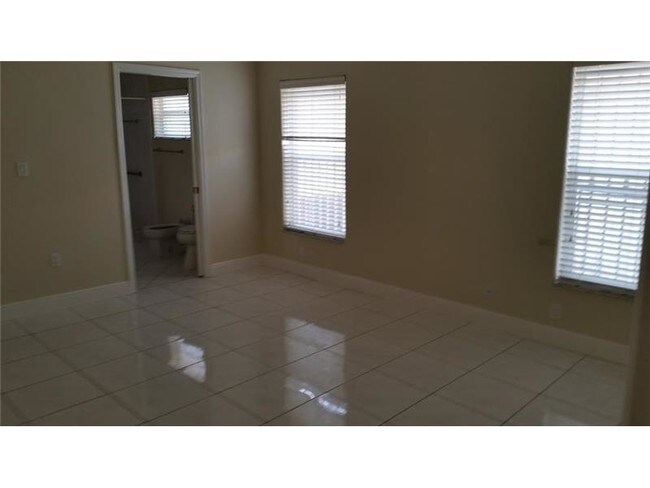 Building Photo - 1326 SW 143rd Ct