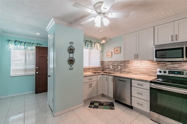 Foto del edificio - 1008 Apollo Beach Blvd
