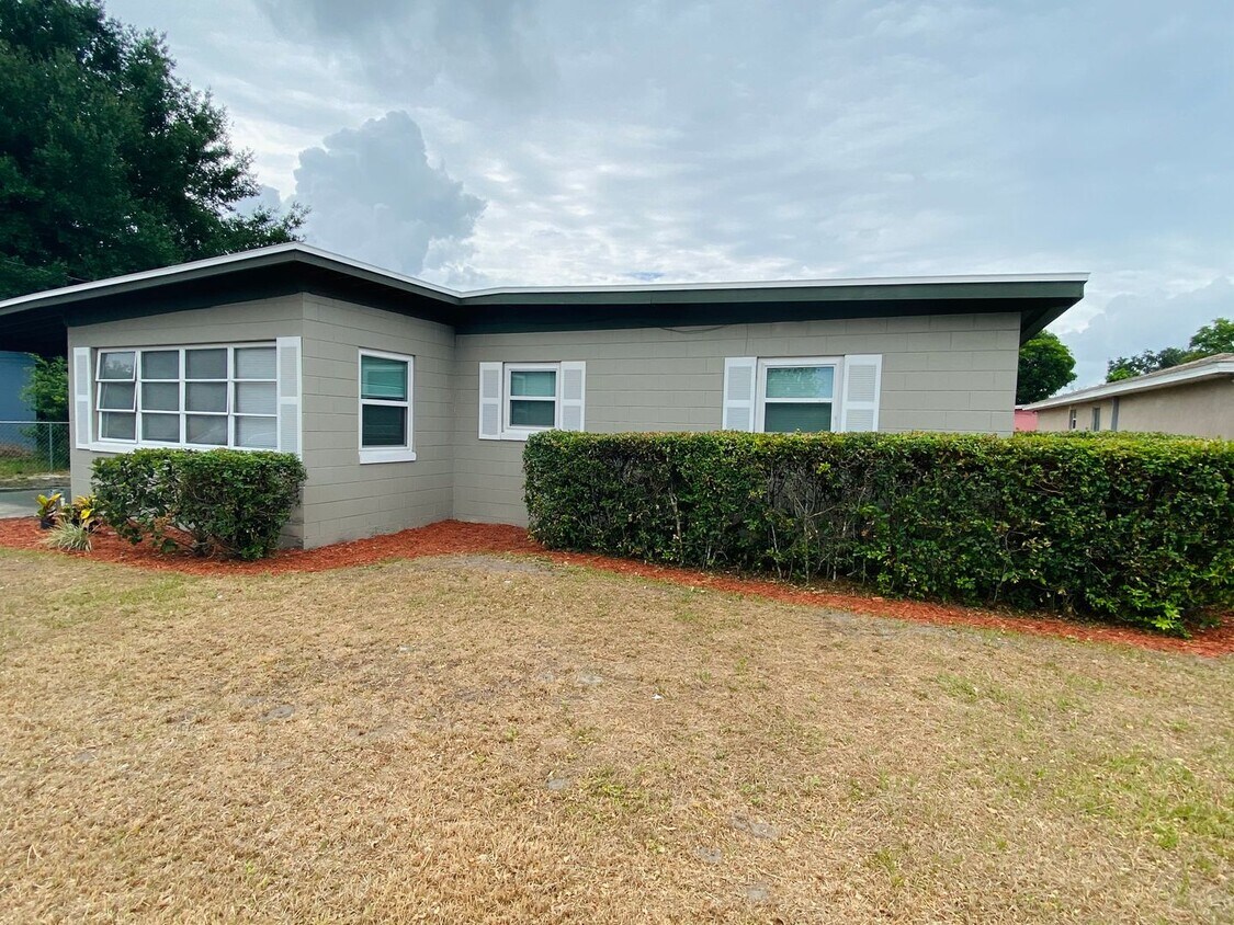 Primary Photo - Cozy 3 BD / 1 BA Single Family Home