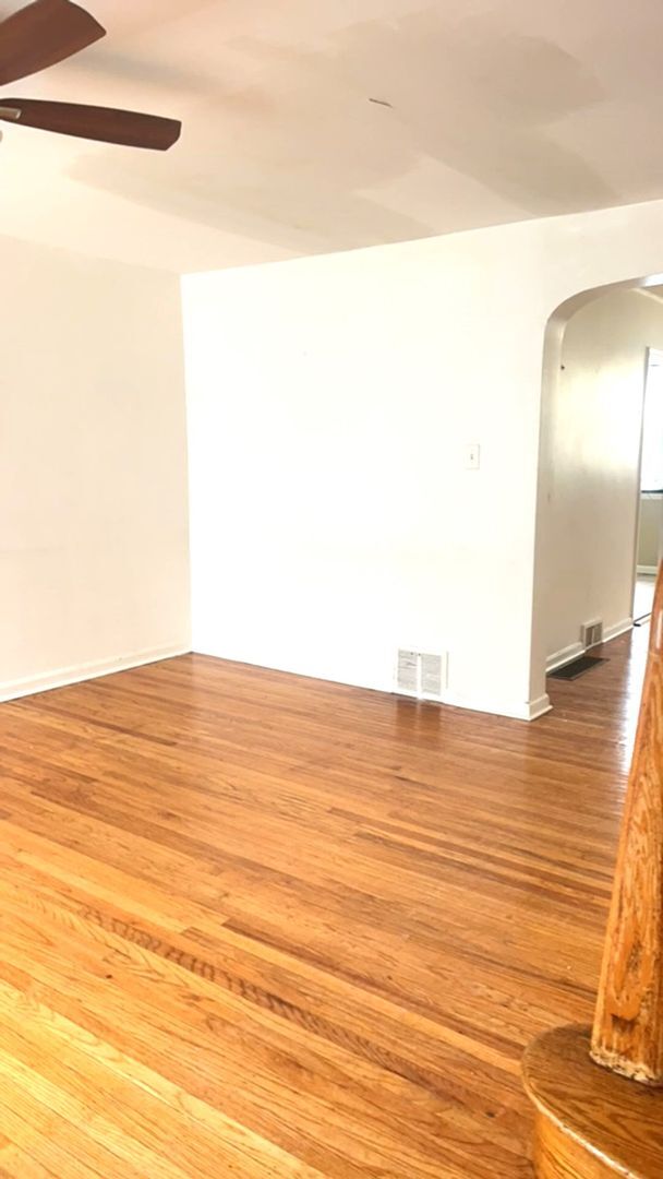 Foto del edificio - Stunning 3-Bedroom Townhome in East Oak Lane! Available NOW!