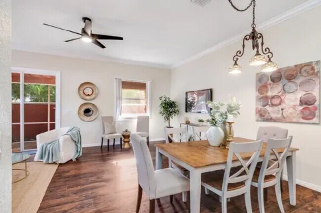 Building Photo - 3/2.5 Mediterranean Style Townhome