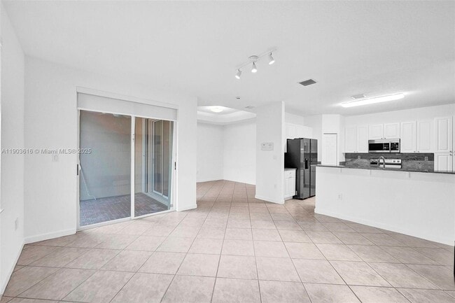 Building Photo - 11348 NW 73rd Terrace