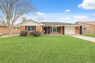 Building Photo - 6435 Woodbrook Ln