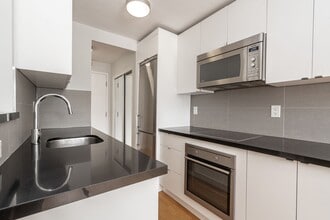 Building Photo - 95 Jameson Ave