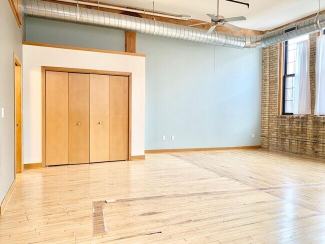 Foto del edificio - Stunning South 2nd Studio!