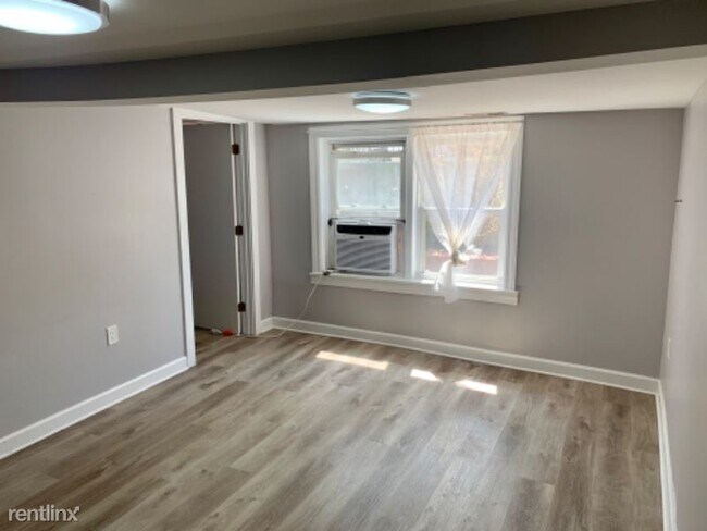 Foto del edificio - 2134 W 24th St