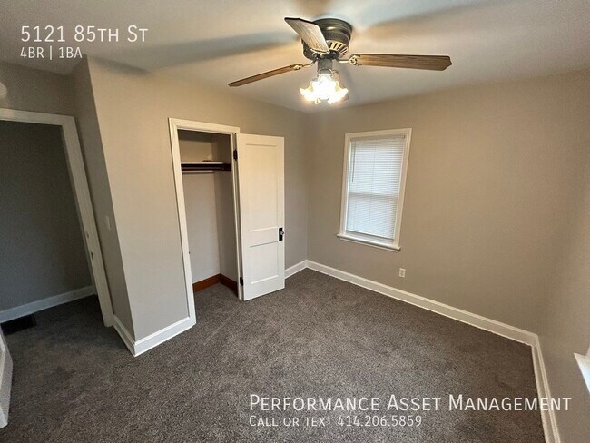 Building Photo - Lovely Pleasant Prairie Single Family Home