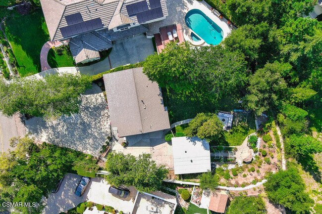 Foto del edificio - 279 Lake Sherwood Dr
