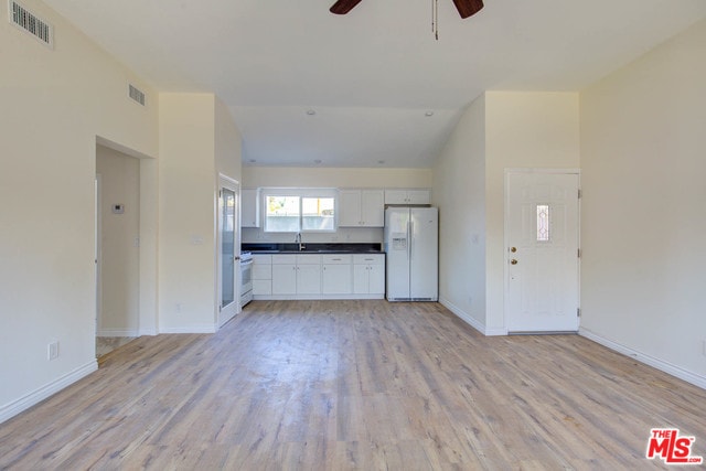 Building Photo - 1025 W 46th St