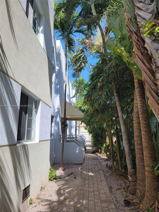 Foto del edificio - 1045 Meridian Ave