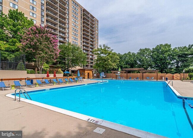 Foto del edificio - 5500 Holmes Run Pkwy