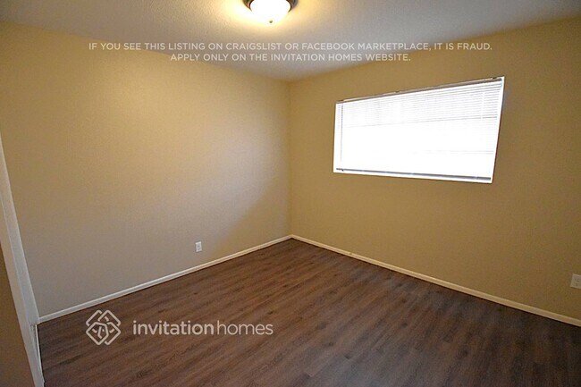 Foto del edificio - 3335 W McLellan Blvd