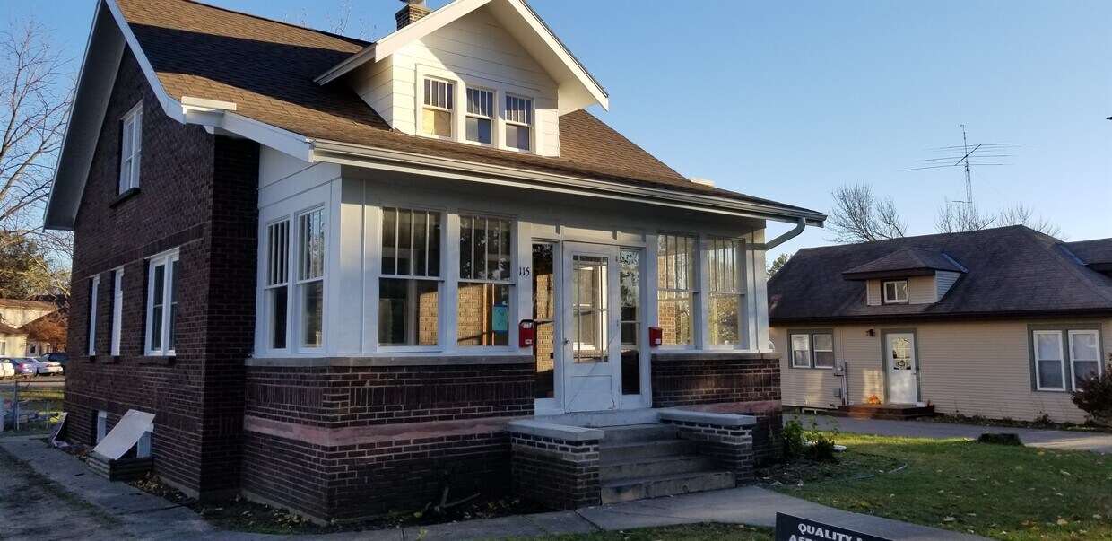 115 Paoli St Unit 2, Verona, WI 53593 Apartments in Verona, WI