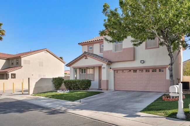 Foto del edificio - 319 Fox Lake Ave