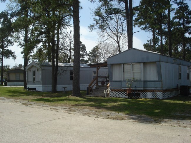 Foto del edificio - Forest Hollow Manufactured Home Community