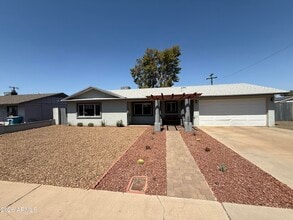 Building Photo - 11622 N 20th Ave