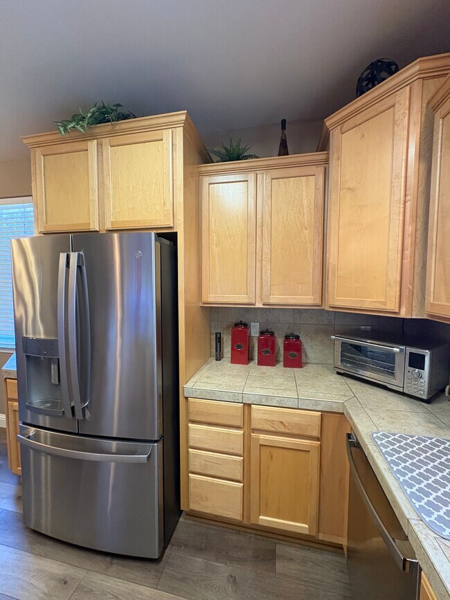 Foto del edificio - 4888 Lofty Oak Dr