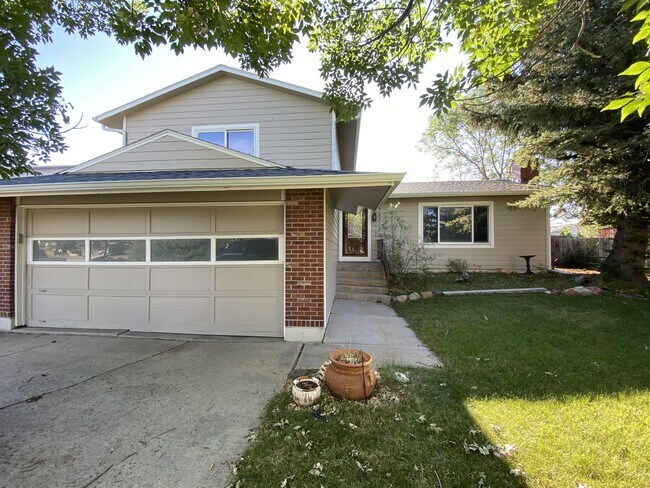 Foto del edificio - 7231 Bomar Dr