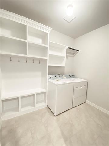 Building Photo - 4011 Goldfinch Hvn