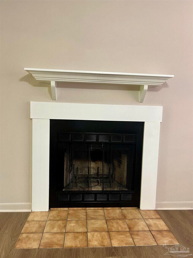 Foto del edificio - 1144 Redwood Ln