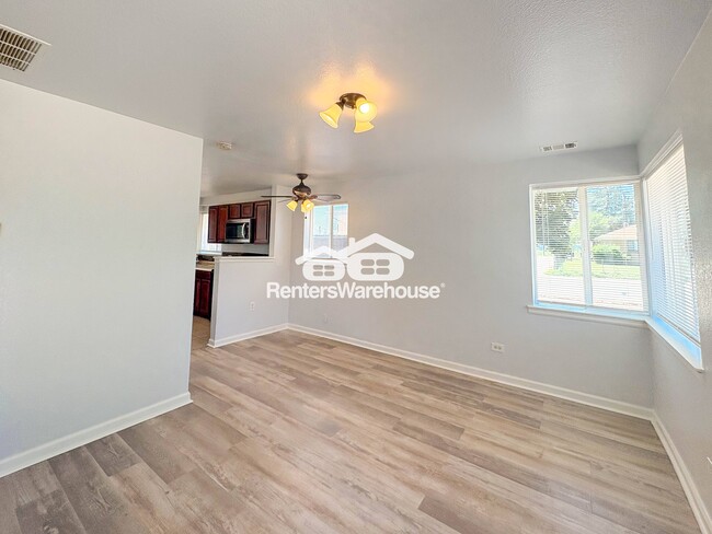 Building Photo - 1540 Valentia St