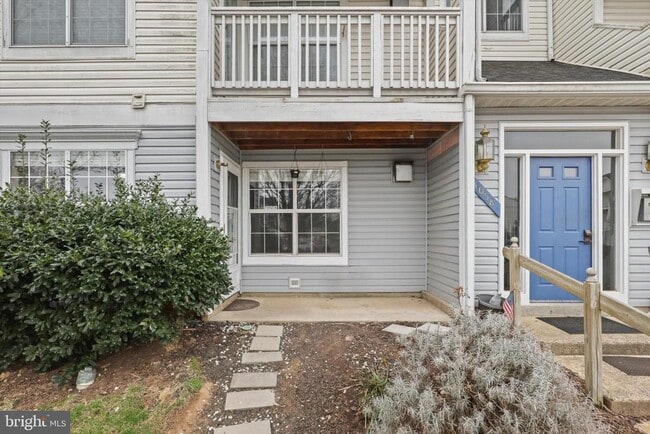 Building Photo - 8058 Lisle Dr