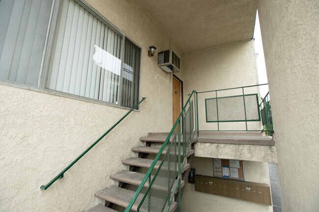 Building Photo - 12304 Burbank Blvd