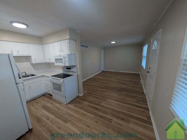 Foto del edificio - 403 Holiday Dr