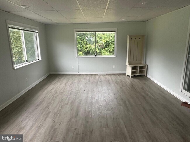 Foto del edificio - 1214 Reece Rd