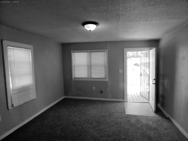 Building Photo - Cozy 1 bedroom and 1 bath ranch home located off 23rd St & S Arlington Ave in Independence.