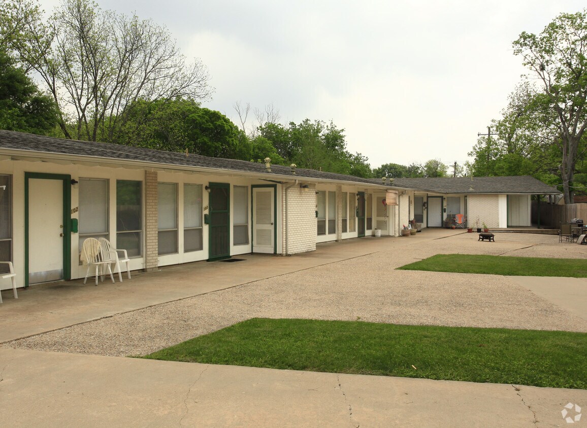Building Photo - Raphael Apartments