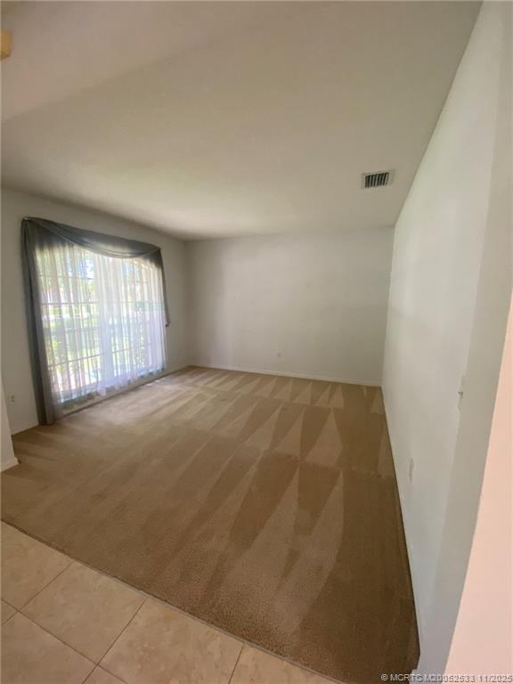 Foto del edificio - 781 NW Grenada St