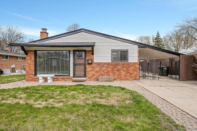 Foto del edificio - 31810 Briar Ln