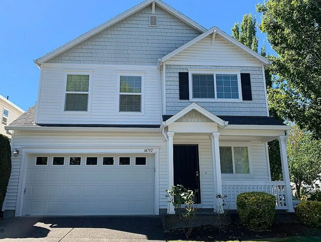 Building Photo - Beautiful 3Bd/2.5 Ba Corner Lot in the Bet...