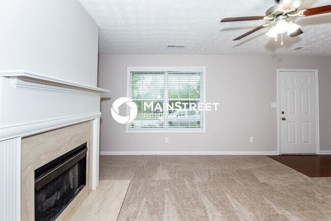 Foto del edificio - 3 Bedroom Pet-Friendly Home in Covington, GA with Main Street Renewal