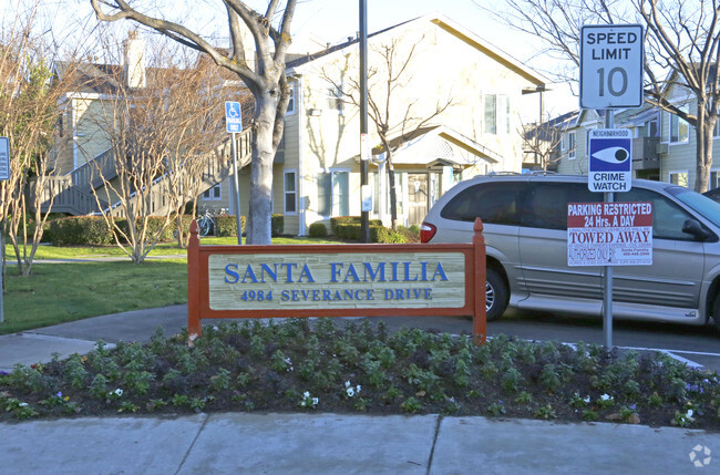 Foto del edificio - Santa Familia