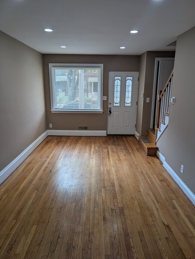 Foto del edificio - 5119 Nelson Ave