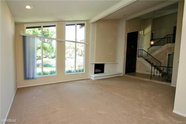 Foto del edificio - 6 br, 3 bath House - 18072 Athens Ave