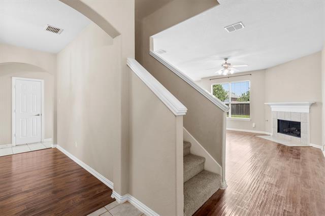 Foto del edificio - 8008 Raintree Dr