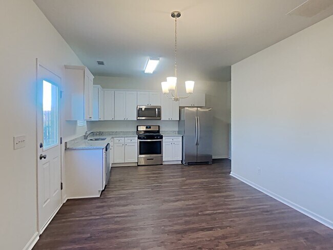 Building Photo - 245 Caledonian Circle
