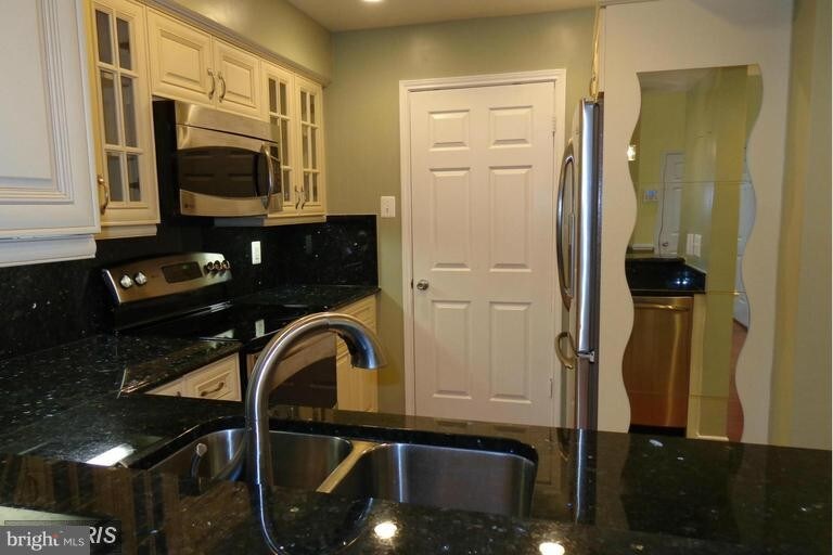 Foto principal - 1501 Lincoln Way