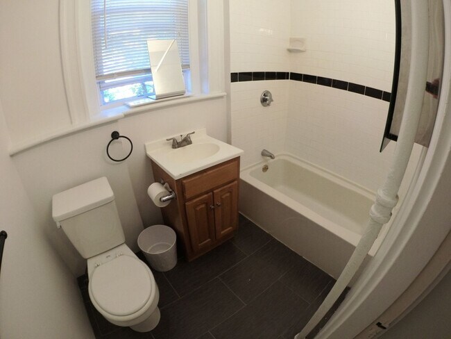 Foto del edificio - 36 High, #3, Brookline, MA 02445