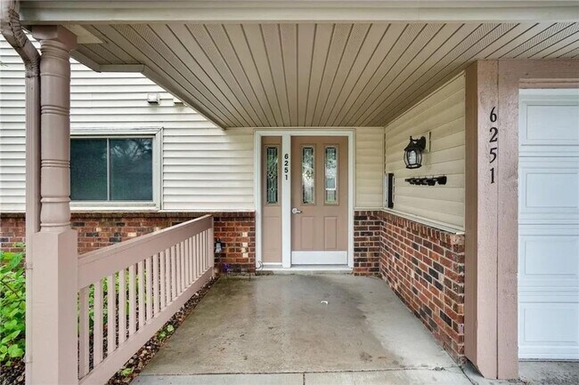 Foto del edificio - Spacious 2 Bedroom Townhome in Maple Grove!