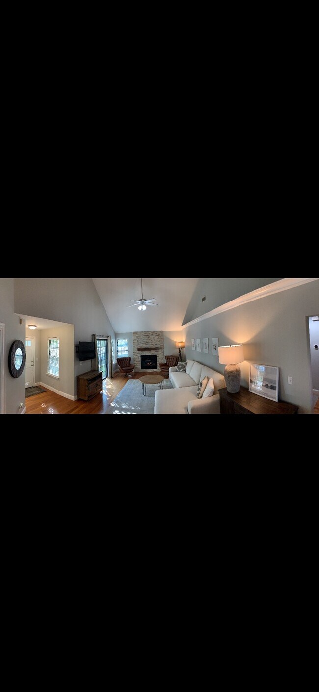 Foto del edificio - 939 E Foxhill Dr